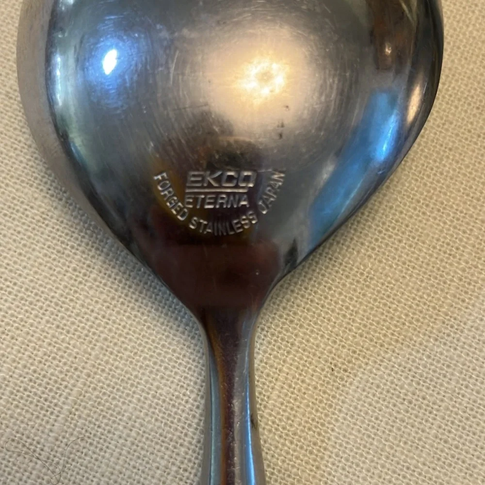 VINTAGE EKCO ETERNA CANOE MUFFIN 2pc DANISH STYLE SYNTHETIC WOOD HANDLE SPOONS